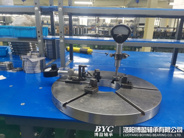 1629681647365723.jpg 薄壁交叉滾子軸承怎么安裝.jpg