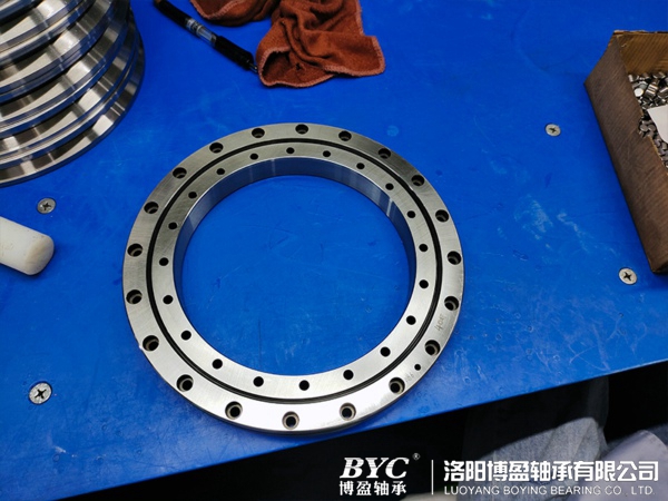 1630286589890865.jpg 交叉滾子軸承.jpg